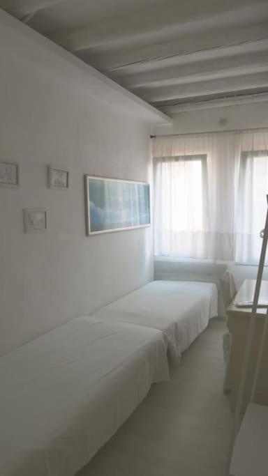 Apartment With Terrace In Chioggia'S Main Square Buitenkant foto