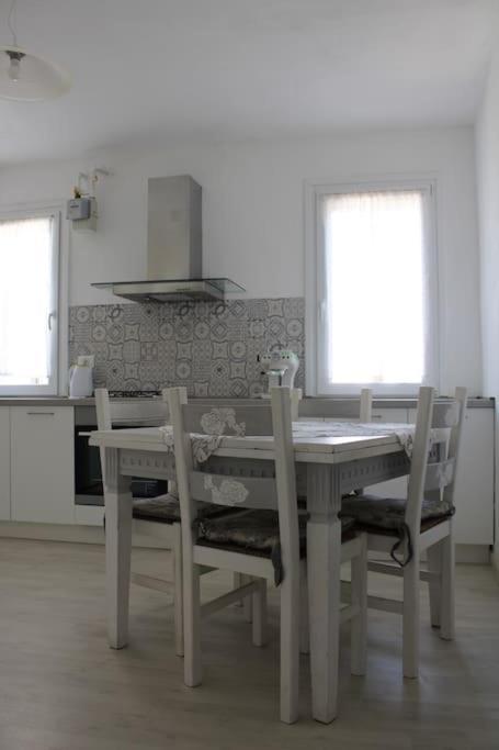 Apartment With Terrace In Chioggia'S Main Square Buitenkant foto