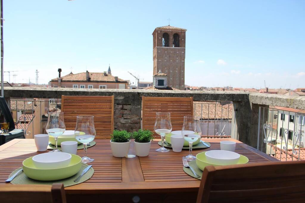 Apartment With Terrace In Chioggia'S Main Square Buitenkant foto
